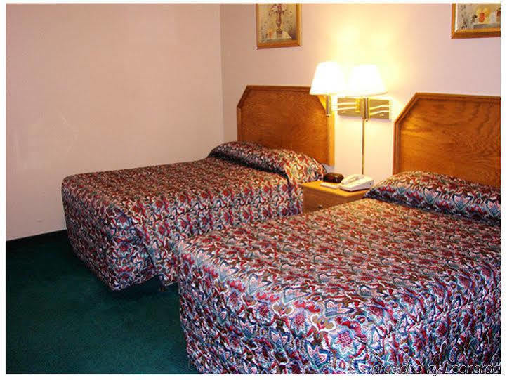 Red Carpet Inn Wind Gap Exterior photo